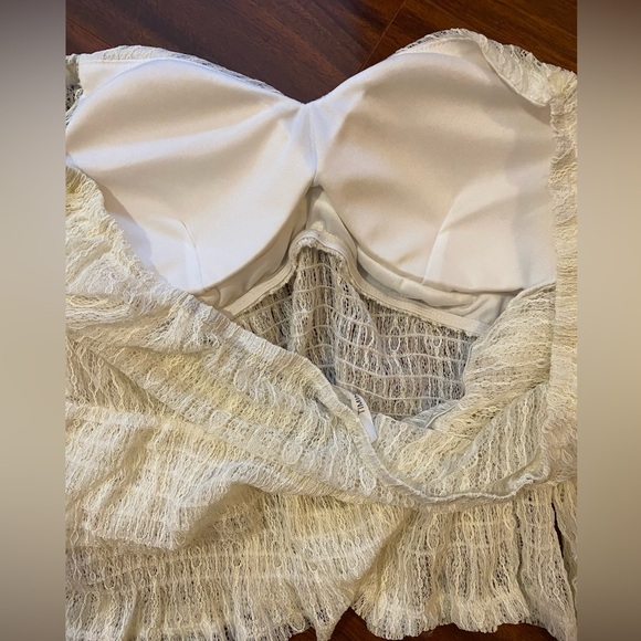 Timing Ivory Sheer Lace Smocked Puff-Sleeve Top size large - Picture 8 of 8